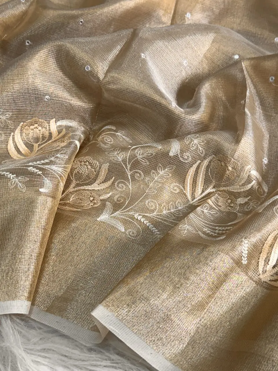 Banarasi handwoven saree